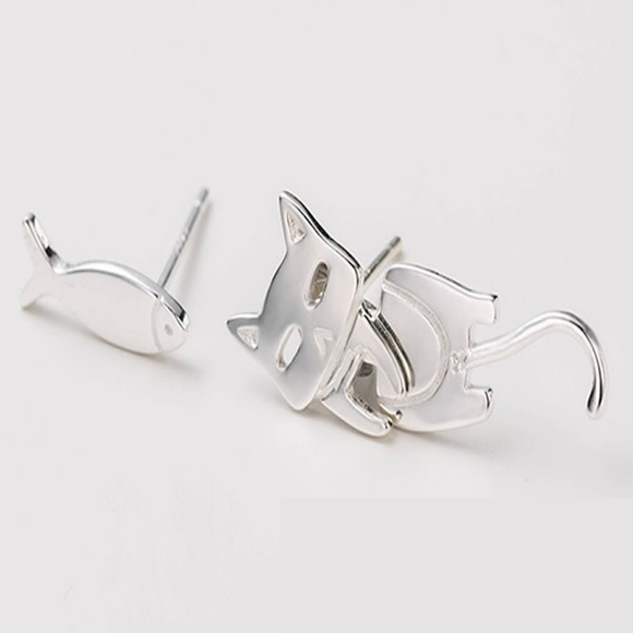 Mismatched cat and fish 🐠 earrings- movement - Picture 8 of 8